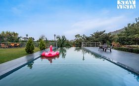 Banyan Nirvana Villa By Veo, Stayvista - 3Bhk With Infinity Pool & Private Pool